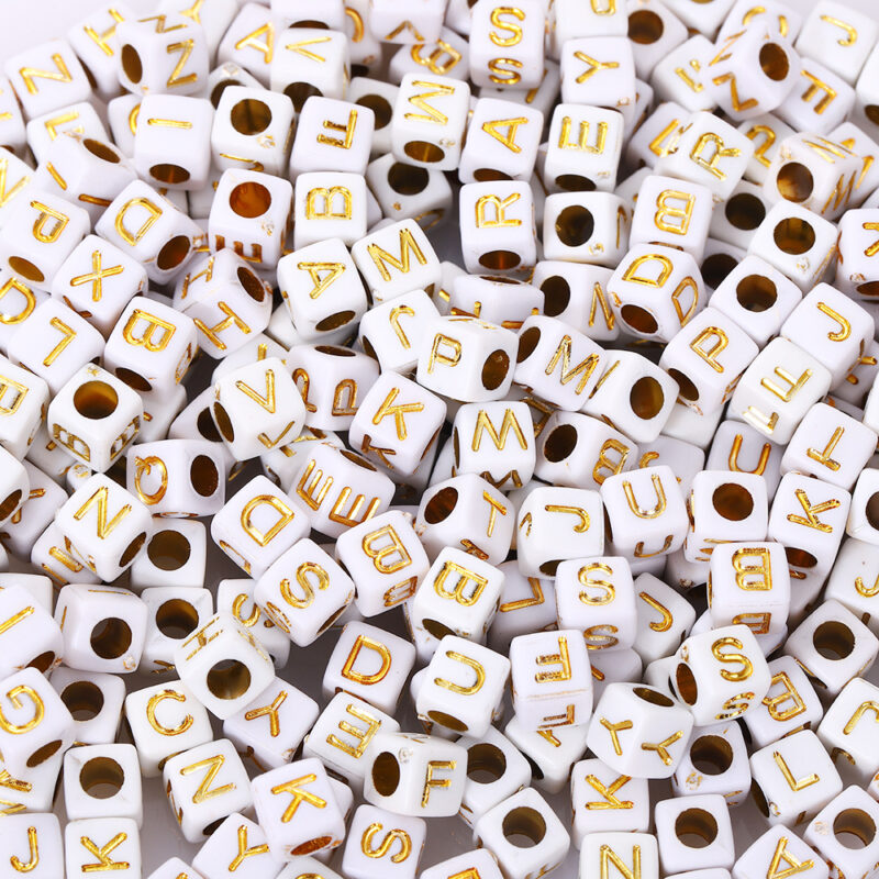 100pcs Square Acrylic Gold Alphabet Beads A-Z Cube Letters Beads